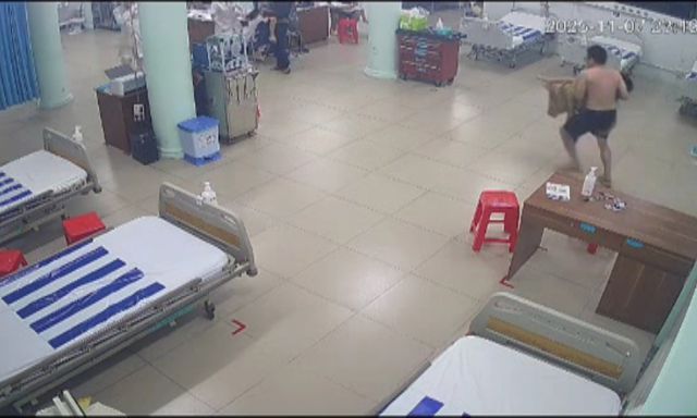 Người cha ở Đồng Nai hớt hải bế con lao vào bệnh viện giữa đêm khi bé bị ngưng tim 10 phút