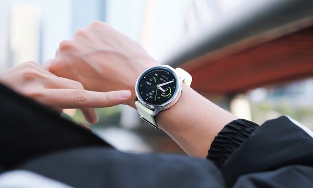 Dùng thử mẫu mẫu smartwatch 15 triệu đồng, dành cho người trẻ “sống healthy” của Garmin