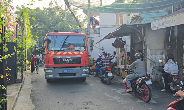 Hàng xóm bàng hoàng kể lại vụ cháy nhà ở TP.HCM khiến 1 người đàn ông tử vong 