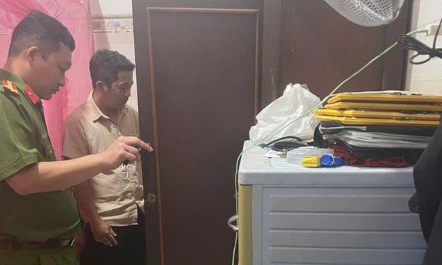 Khám xét nơi làm việc và chỗ ở của công chức xã Ức Kim Khoan