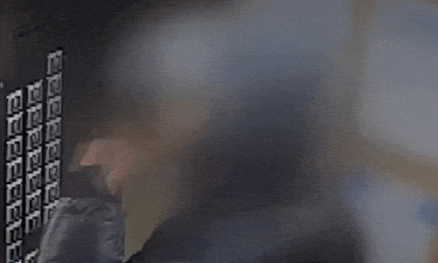 Shipper làm chuyện khó tin ngay trong thang máy chung cư, không ngờ bị camera ghi lại toàn bộ