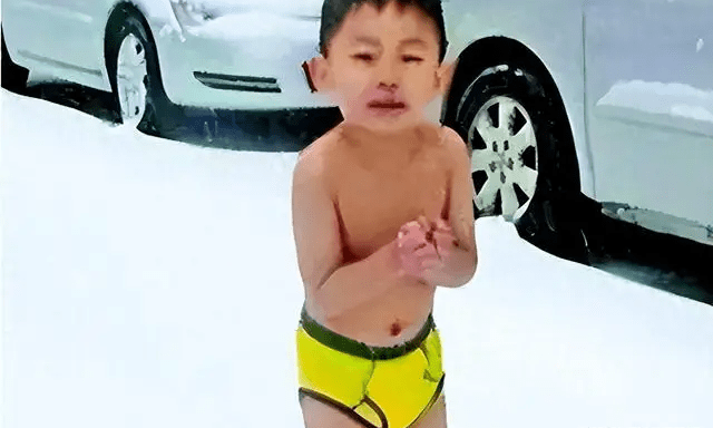 Cậu bé từng bị bố bắt cởi trần chạy trong thời tiết -13°C, được giáo dục kiểu đại bàng, hiện ra sao sau 13 năm?