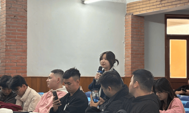 Hiệu trưởng một trường bị bắt vì sai phạm tiền hỗ trợ A80, tình hình chi trả tiền cho sinh viên các trường khác hiện ra sao?