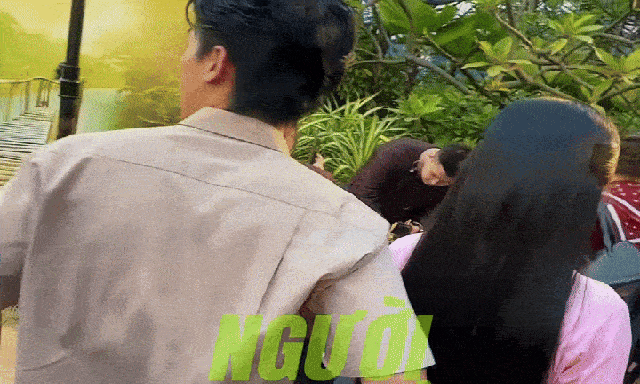 Cặp sao Việt công khai bồng bế nhau gây bão MXH: Nhà gái xinh như mộng, nhà trai lộ rõ vẻ si mê khó chối cãi