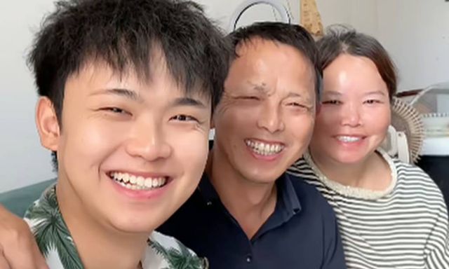 Bị bắt cóc từ năm 4 tuổi, nam thanh niên cắt đứt với gia đình từng nuôi dưỡng sau ngày đoàn tụ cha mẹ ruột: “Đây mới là một mái nhà thực sự”