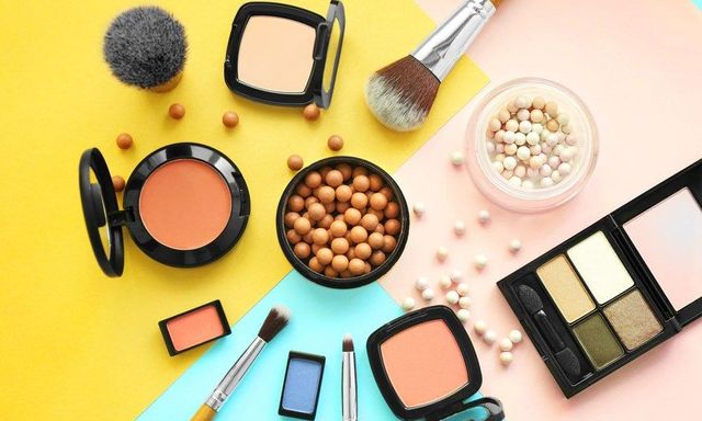 Thu hồi toàn quốc 1 loại gel vệ sinh phụ nữ và hơn 50 phiếu công bố mỹ phẩm nhập khẩu