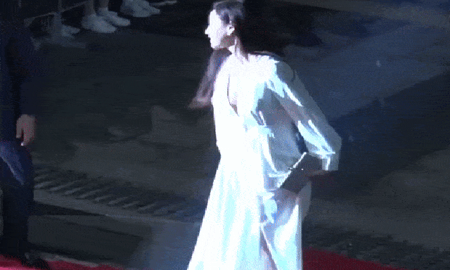 Showbiz xuất hiện Hoa hậu U50 được phong thần vì trẻ như gái 18, từng dính tin kết hôn cầu thủ quốc dân