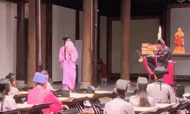 Màn giả gái đang viral khắp cõi mạng vì đẹp hơn cả tuyệt sắc giai nhân