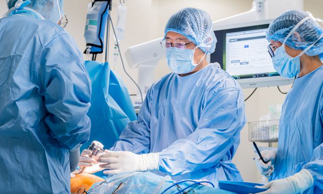 Ca đại phẫu “gần như không đau” của bệnh nhân ung thư phổi 72 tuổi nhờ robot Da Vinci Xi trị giá 3 triệu USD