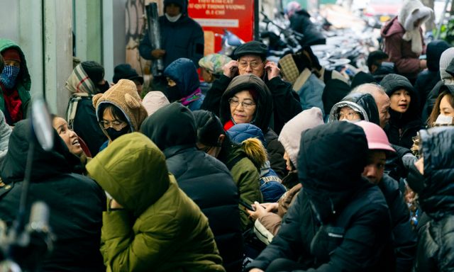 Ảnh, clip: Hà Nội chìm trong những ngày lạnh nhất từ đầu Đông