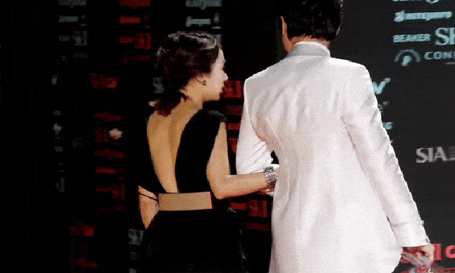 Đại mỹ nhân showbiz thất thế, bị tất cả bạn bè từ mặt hậu “dao kéo” hỏng