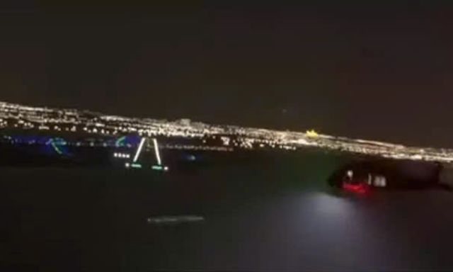 Đây có thể là những gì phi công đã nhìn thấy ngay trước khi 2 máy bay đâm nhau khiến toàn bộ 67 người thiệt mạng