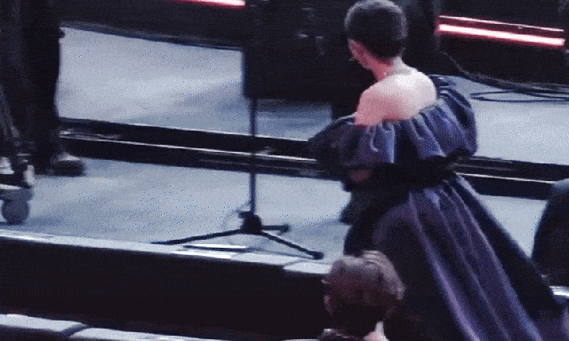 Mỹ nhân đẹp nhất Đêm hội Weibo: Thần thái cao sang như dát vàng lên mặt, đỉnh phát hờn luôn đấy