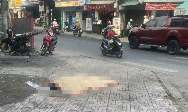 Xót xa tài xế tử vong khi đi giao hàng ở TP.HCM ngày giáp Tết