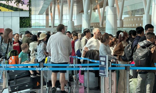 TP. Hồ Chí Minh siết chặt kiểm soát y tế cửa khẩu, đo thân nhiệt 100% khách nhập cảnh phòng virus Nipah