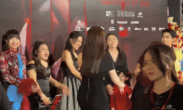 Vbiz có duy nhất 1 mỹ nhân ai đứng cạnh cũng thành tàng hình: Visual như tranh vẽ, thua Hoa hậu mỗi cái vương miện