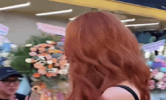 Mỹ nhân Việt duy nhất đổi đời nhờ 1 câu thoại: Mua 20.000m2 đất chỉ để nuôi gà, sở hữu 4 biệt thự triệu đô