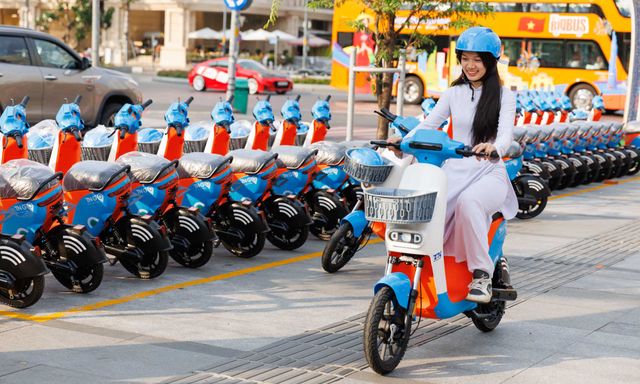 Một mô hình giao thông mới vừa xuất hiện ở TP.HCM, người dân hào hứng trải nghiệm trong ngày đầu ra mắt