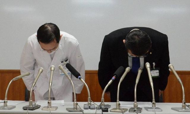 Cụ ông 90 tuổi tử vong do bị tiêm nhầm thuốc trợ tim thay vì giảm đau, đội ngũ y bác sĩ cúi đầu xin lỗi