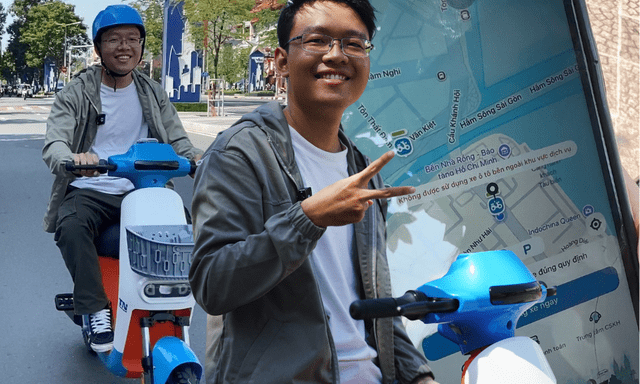 Đi thử xe đạp điện công cộng ở TP.HCM: Mở xe trong vài giây nhưng có những pha “đứng hình”