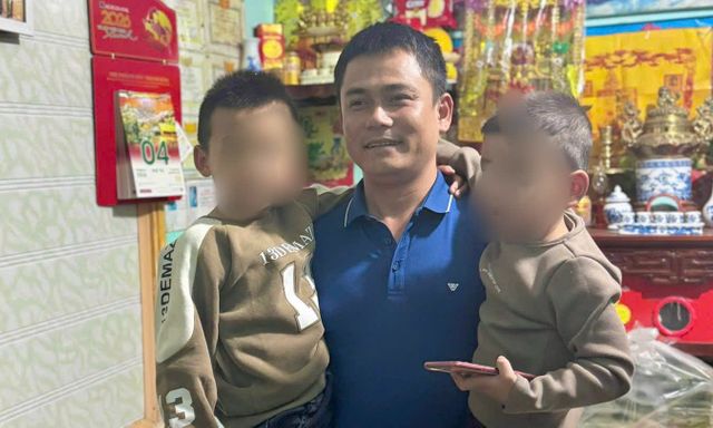 Khoảnh khắc định mệnh: Đại úy công an lao xuống ao cứu 2 cháu nhỏ, không ngờ sau đó lại trở thành cha đỡ đầu