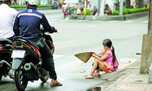 Phạt đến 30 triệu đồng đối với một trong các hành vi bắt trẻ em làm công việc gia đình quá sức, quá thời gian