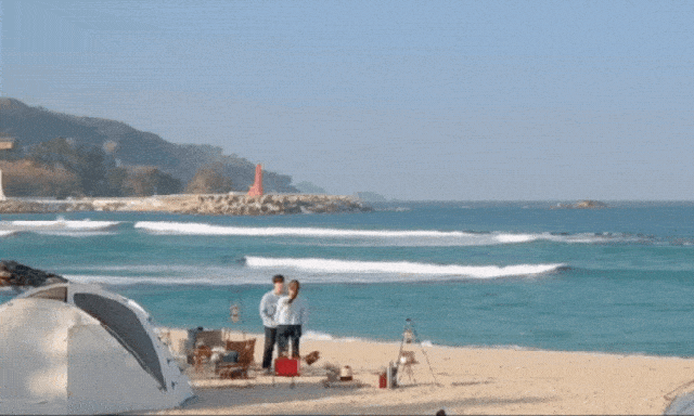 Màn cầu hôn lãng mạn nhất 2026 đây rồi: Nhà gái đẹp điên đảo mọi giác quan, nhà trai đúng chuẩn “soft boy”