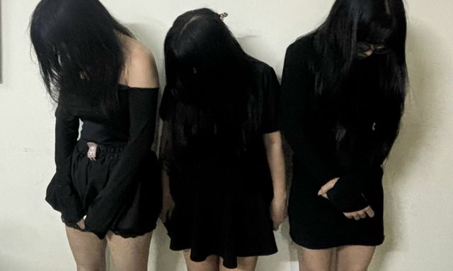 Bắt quả tang nhiều cặp mua bán dâm trong phòng kín: Nhiều cô gái cam kết 