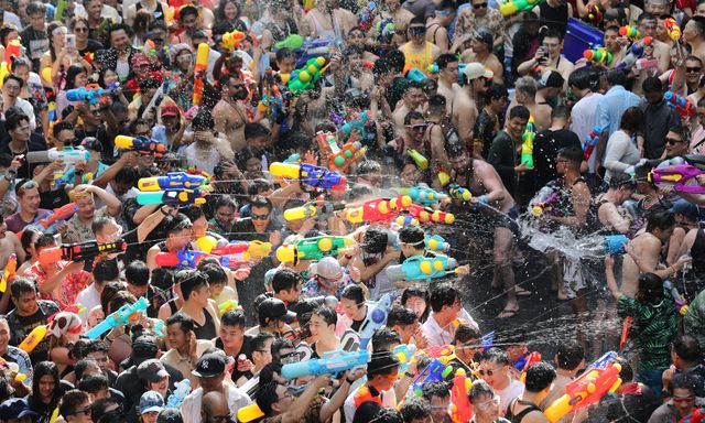 Số người chết trong dịp Tết té nước Songkran ở Thái Lan tiếp tục tăng mạnh