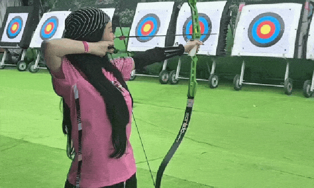 Cô gái được báo Thái khen 