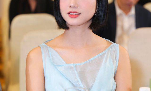 Bác sĩ Nguyễn Linh Thuỳ - được tìm kiếm trên MXH: Tốt nghiệp Đại học Y Dược TP.HCM, ngoại hình xinh đẹp 