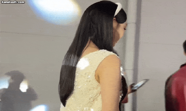 Mỹ nhân Việt mới 18 tuổi đã có 3 phim trăm tỷ trong 1 năm: Visual diễn xuất đủ cả, tìm không ra người thứ 2