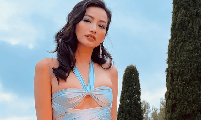 Á hậu Việt lọt top 100 gương mặt đẹp nhất thế giới nhận thư mời casting từ Victoria's Secret