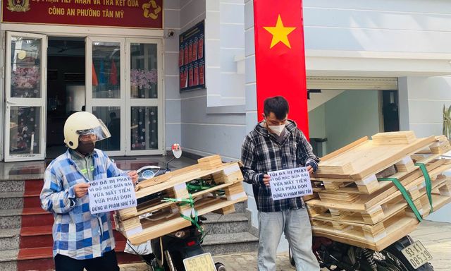 2 thanh niên bị phạt 3 triệu đồng vì vứt rác bừa bãi trên đường Nguyễn Văn Linh