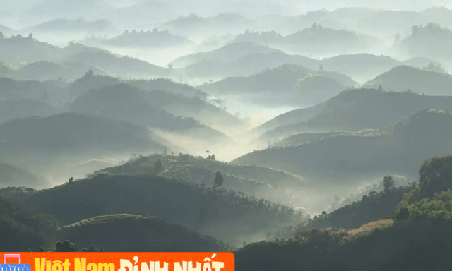 Việt Nam có một ngọn đồi tên buồn mà cảnh đẹp muốn khóc, biển mây chỉ xuất hiện đúng 1 tiếng, giá vé 70.000 đồng
