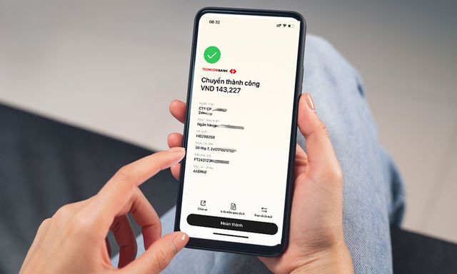 Giao dịch chuyển tiền có thể bị thu phí lên tới 1 triệu đồng: Trường hợp nào bị thu phí, mức phí cụ thể bao nhiêu?