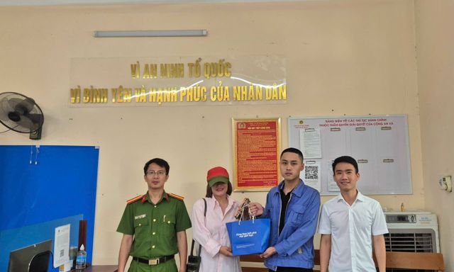 Chuyển khoản thành công 425.600.000 đồng, người phụ nữ lo lắng đi trình báo công an: Nam thanh niên SN 2002 được mời lên làm việc