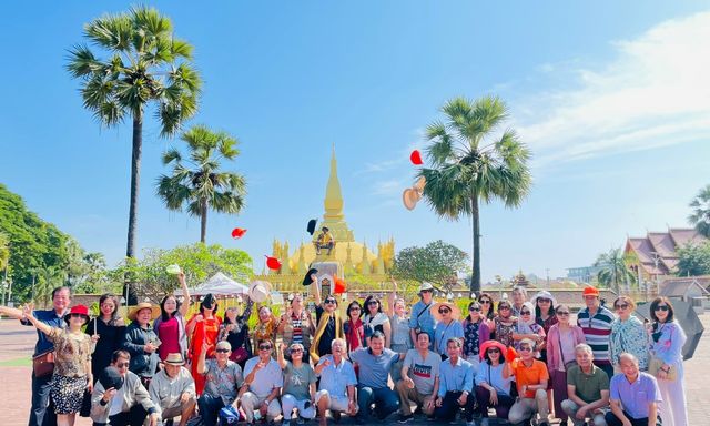 Vé máy bay chạm ngưỡng 15 triệu đồng, khách Việt ngậm ngùi: “Chỉ có Lào là chưa dám đi”
