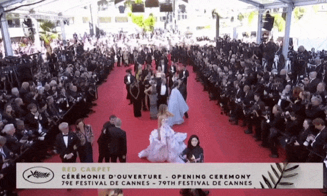 Tuyệt sắc giai nhân Việt tỏa sáng với áo dài trên thảm đỏ Cannes 2026, diễn xuất đỉnh cao được Hollywood vinh danh