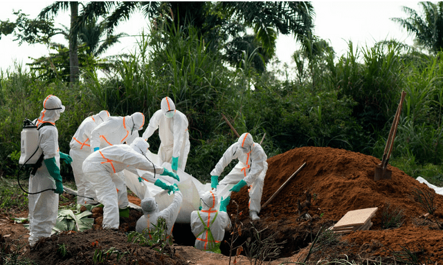 Số người chết trong đợt bùng phát dịch Ebola chủng hiếm tiếp tục tăng mạnh lên 118, người dân căng mình ứng phó dịch lan rộng