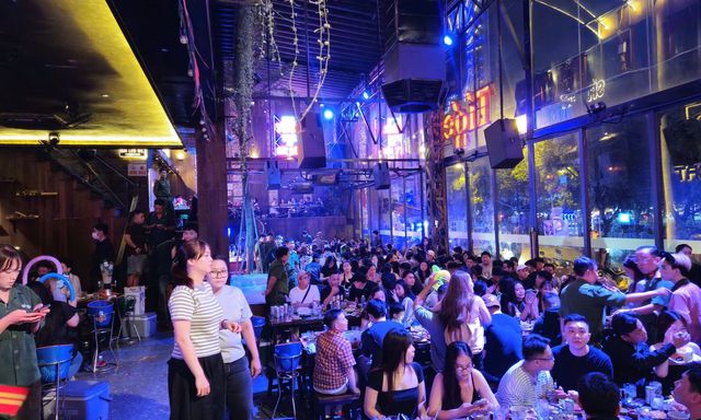 TP.HCM: Kiểm tra ma tuý gần 630 người tại quán beer club Đức Duy Food 