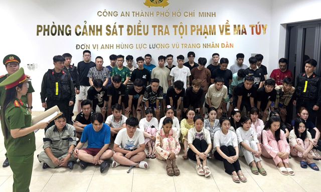Đột kích bar Revo ở TP.HCM, 