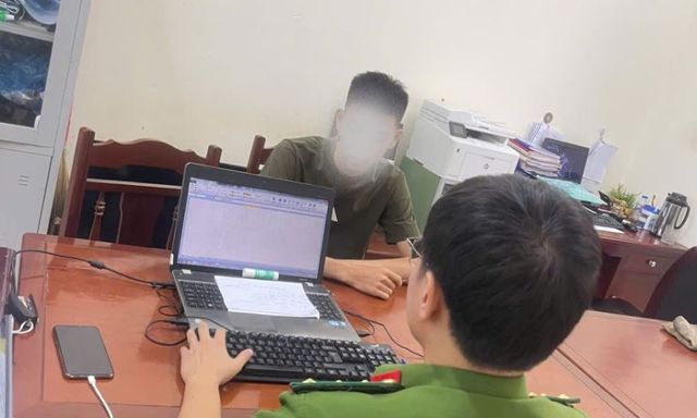 Liên tục truy cập website 