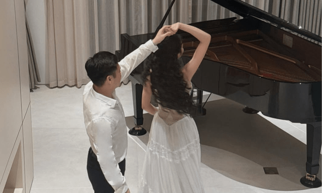 Vợ thiếu gia Lê Minh Trung khoe ảnh phòng khách biệt thự, hé lộ cuộc sống hôn nhân hiện tại