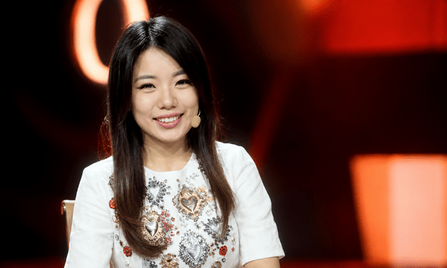 Nữ sinh là 