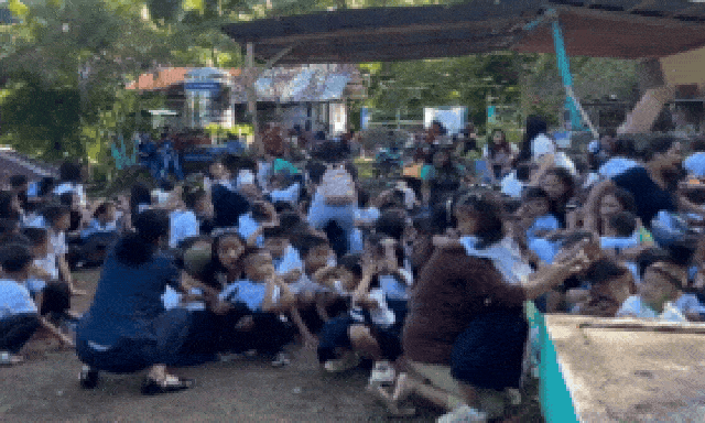 Động đất 7,8 độ ở Philippines: Ít nhất 15 người thiệt mạng, 200 người bị thương, người dân sơ tán khẩn cấp tránh sóng thần