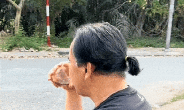 NSƯT ăn lá cây để cầm cự qua ngày giờ là Phó Chủ tịch, ở biệt thự 21 tỷ ngay khu nhà giàu TP.HCM