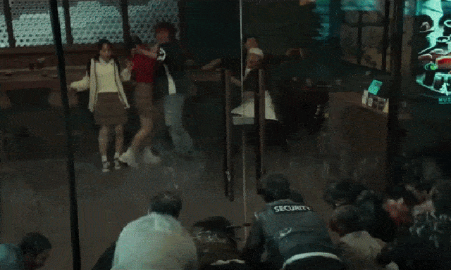 10 năm mới lại có phim Hàn hay như Train to Busan: Nữ chính là 