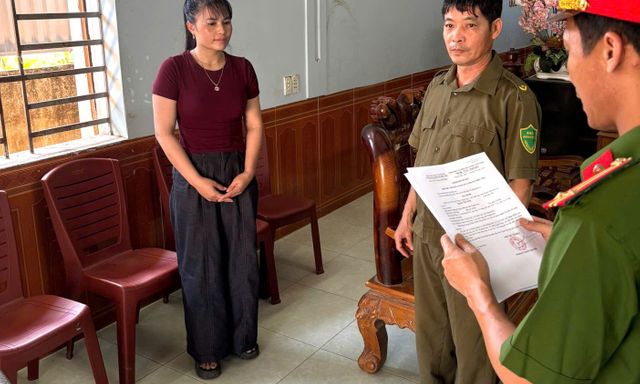 Ra ra quyết định khởi tố Nguyễn Thị Trang SN 1990