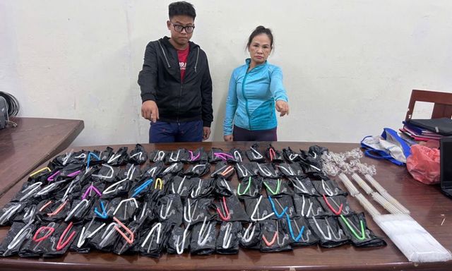 Bắt giữ chủ cửa hàng tạp hoá Nguyễn Thị Bích Hồng SN 1971